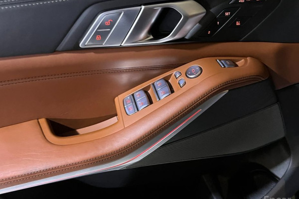 2022 BMW X7 с пробегом 181 325 км