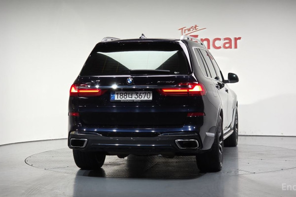 2022 BMW X7 с пробегом 62 155 км