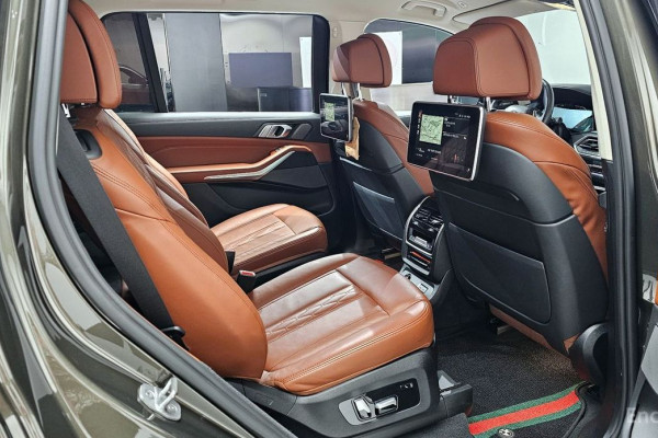 2022 BMW X7 с пробегом 89 163 км