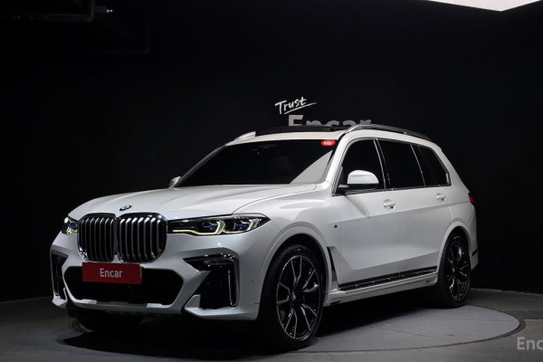2022 BMW X7 с пробегом 26 713 км
