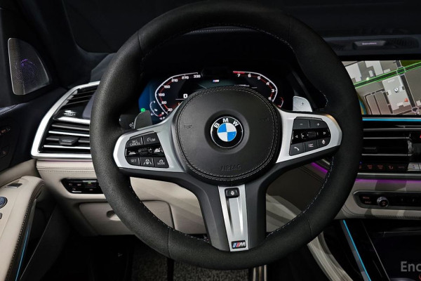 2022 BMW X7 с пробегом 37 669 км