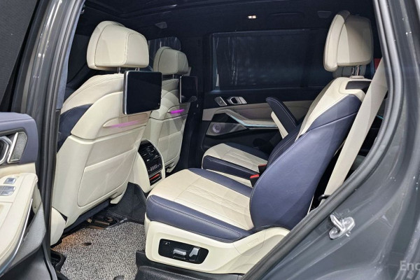 2022 BMW X7 с пробегом 37 669 км