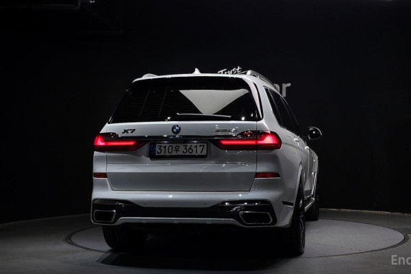 2022 BMW X7 с пробегом 26 713 км