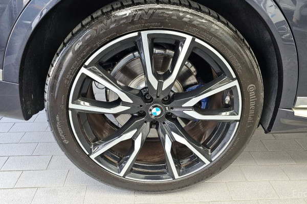 2022 BMW X7 с пробегом 42 244 км