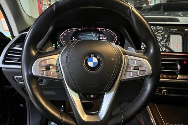 2022 BMW X7 с пробегом 181 325 км