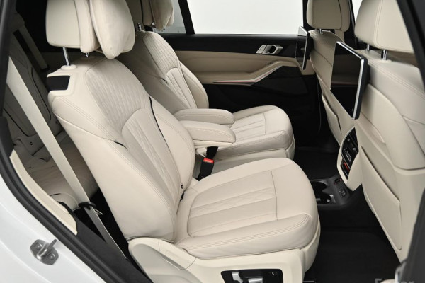 2022 BMW X7 с пробегом 101 083 км