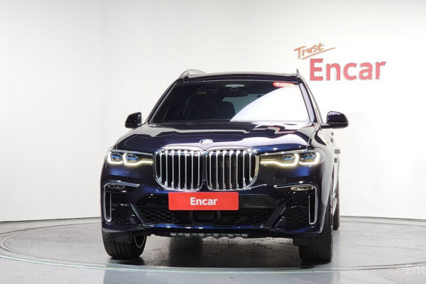 2022 BMW X7 с пробегом 30 083 км
