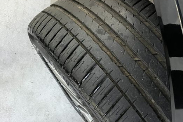 2022 BMW X7 с пробегом 181 325 км