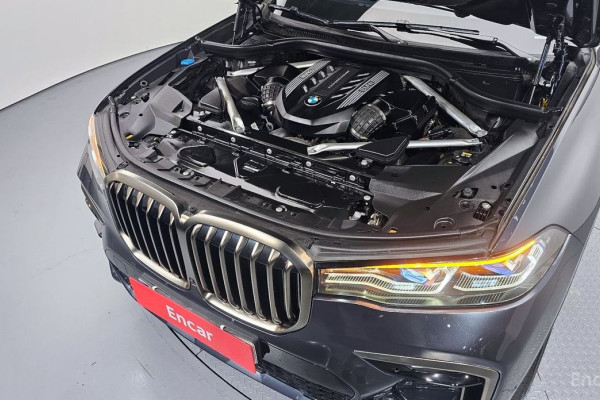 2022 BMW X7 с пробегом 59 858 км