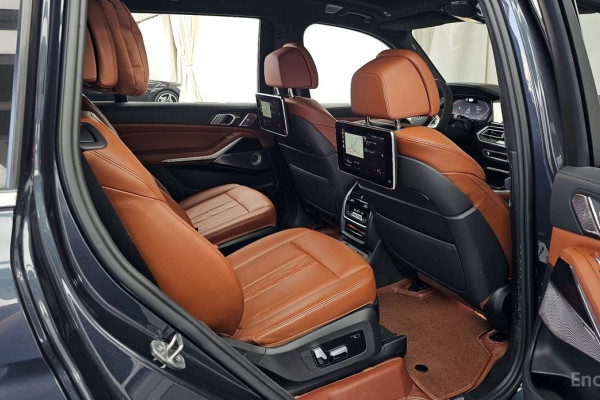 2022 BMW X7 с пробегом 42 244 км