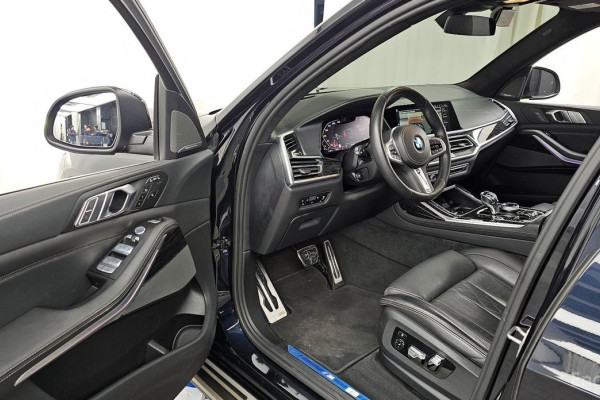 2022 BMW X7 с пробегом 30 083 км