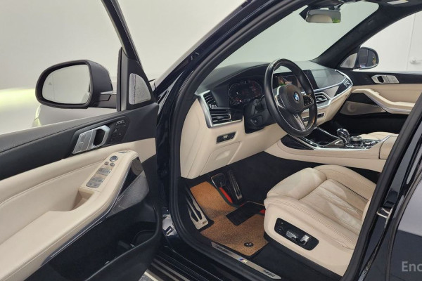 2022 BMW X7 с пробегом 72 361 км