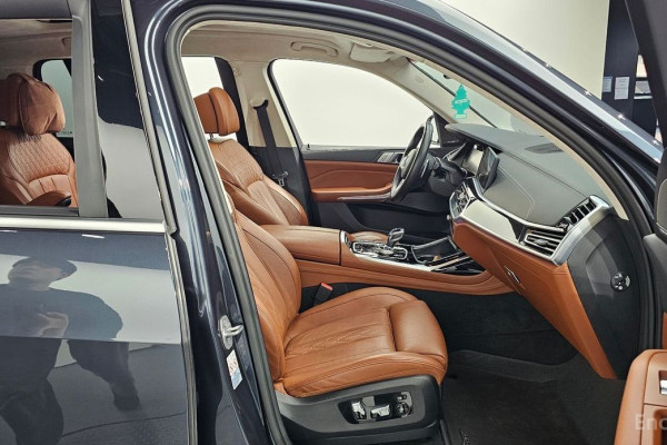 2022 BMW X7 с пробегом 59 858 км