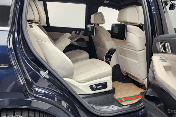 2022 BMW X7 с пробегом 72 361 км