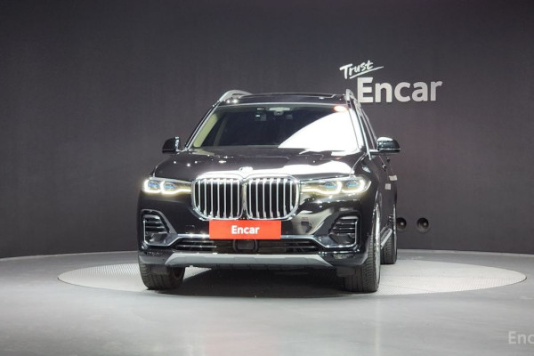 2022 BMW X7 с пробегом 28 250 км