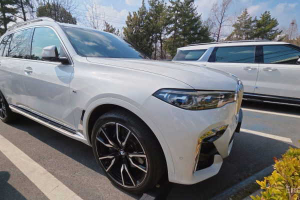 2022 BMW X7 с пробегом 45 772 км