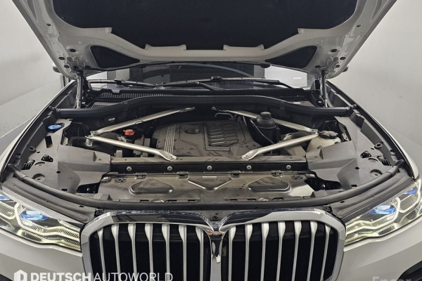 2022 BMW X7 с пробегом 19 516 км