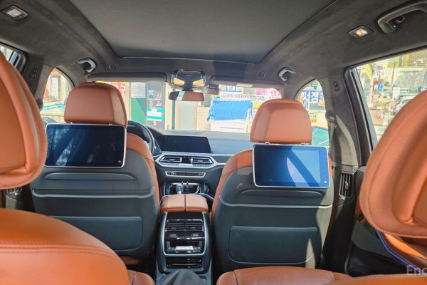 2022 BMW X7 с пробегом 45 772 км