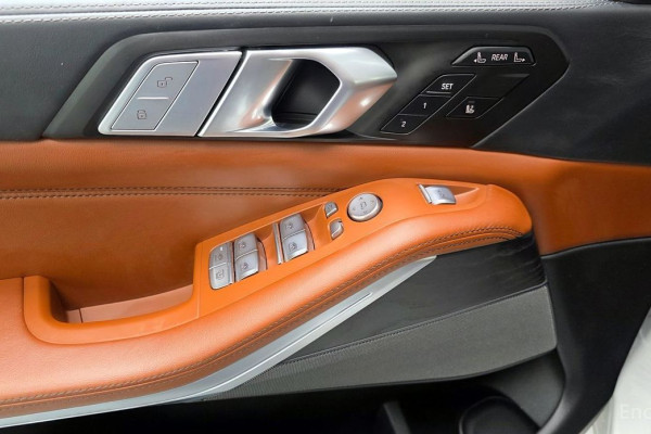 2022 BMW X7 с пробегом 62 681 км