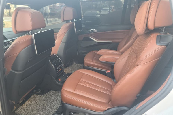 2022 BMW X7 с пробегом 54 138 км