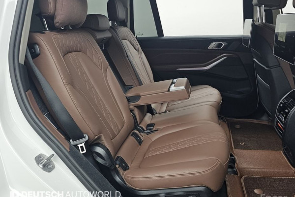 2022 BMW X7 с пробегом 19 516 км