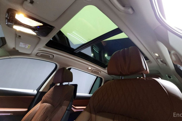 2022 BMW X7 с пробегом 28 250 км