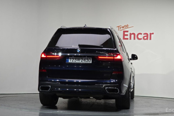 2022 BMW X7 с пробегом 52 462 км