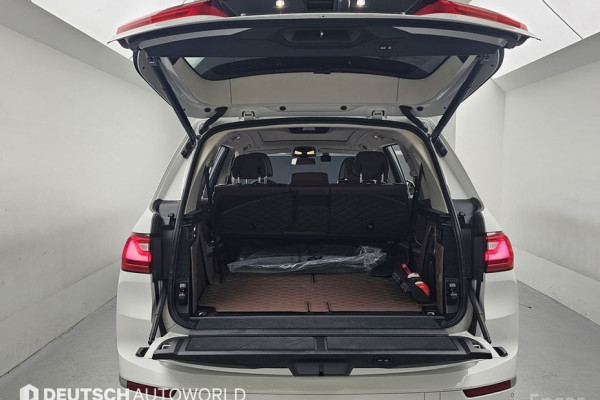 2022 BMW X7 с пробегом 19 516 км