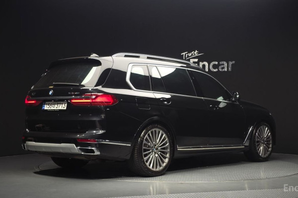 2022 BMW X7 с пробегом 17 912 км