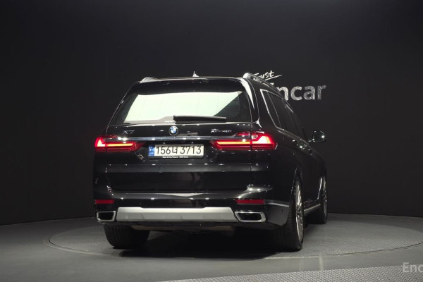 2022 BMW X7 с пробегом 17 912 км