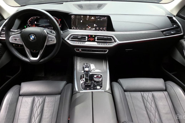 2022 BMW X7 с пробегом 17 912 км
