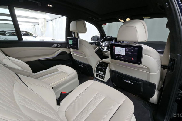 2022 BMW X7 с пробегом 52 462 км