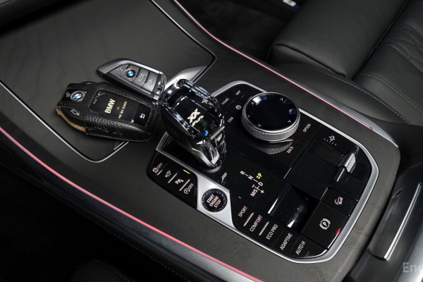 2022 BMW X7 с пробегом 17 912 км