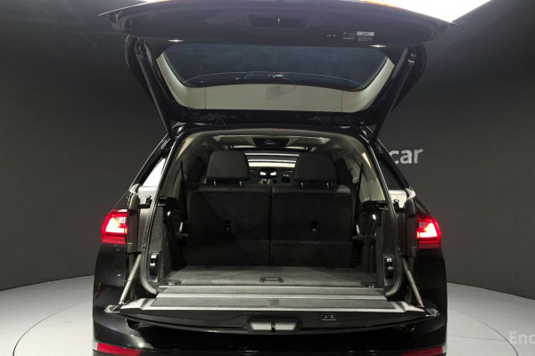 2022 BMW X7 с пробегом 17 912 км