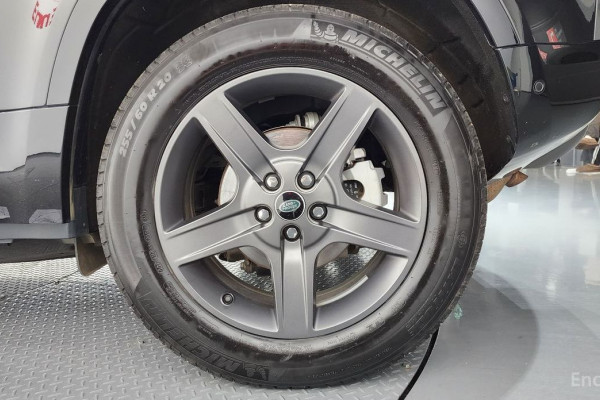 2022 Land Rover Defender с пробегом 64 350 км