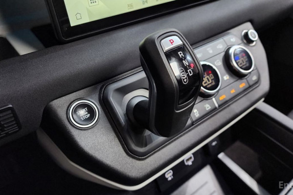 2022 Land Rover Defender с пробегом 64 350 км