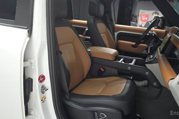 2023 Land Rover Defender с пробегом 52 594 км