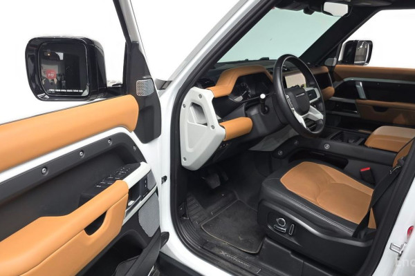 2023 Land Rover Defender с пробегом 52 594 км