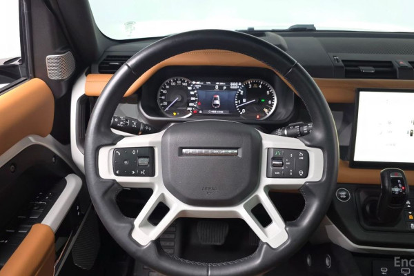 2023 Land Rover Defender с пробегом 52 594 км