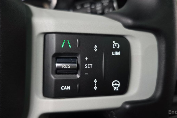 2023 Land Rover Defender с пробегом 52 594 км