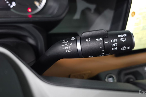 2023 Land Rover Defender с пробегом 52 594 км