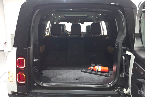 2023 Land Rover Defender с пробегом 52 594 км