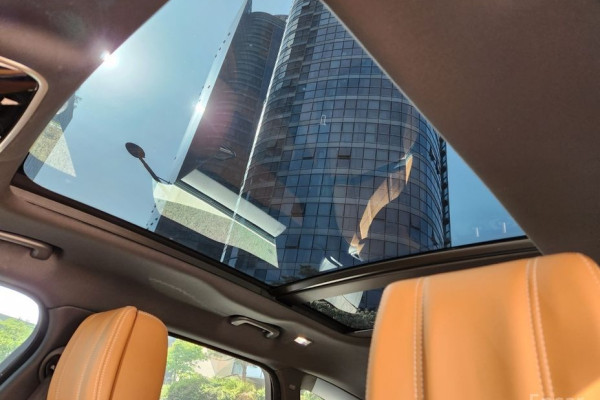 2023 Land Rover Range Rover Velar с пробегом 22 000 км