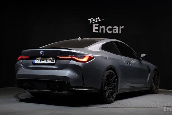 2022 BMW M4 с пробегом 10 808 км