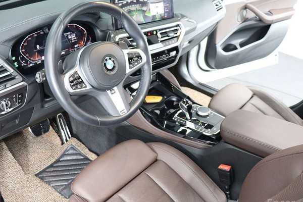 2023 BMW X4 с пробегом 10 955 км