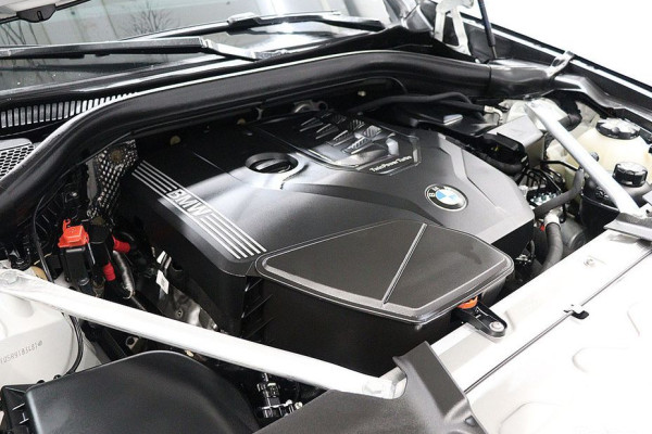 2023 BMW X4 с пробегом 10 955 км