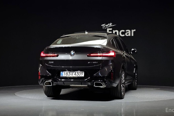 2025 BMW X4 с пробегом 5 688 км