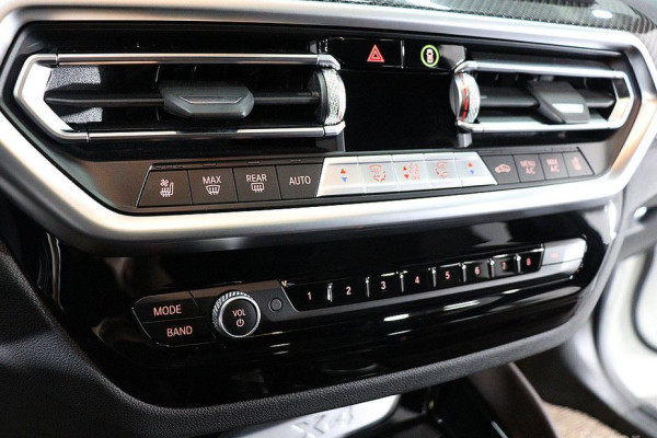 2023 BMW X4 с пробегом 10 955 км