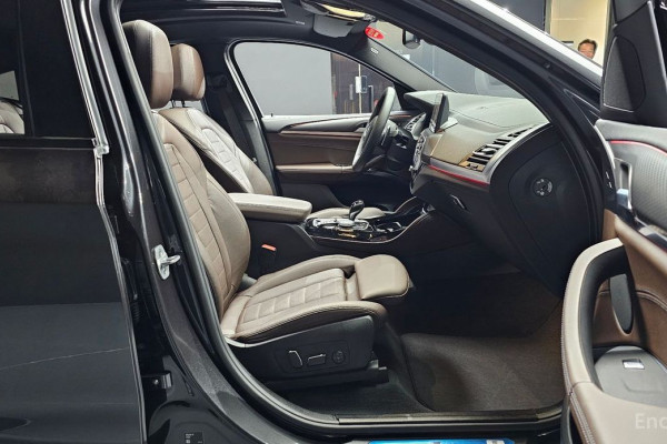 2025 BMW X4 с пробегом 5 688 км