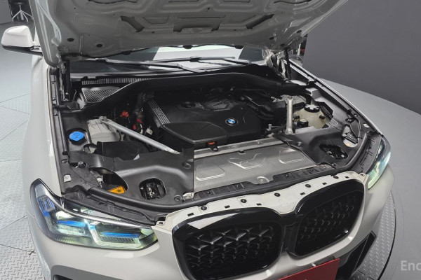 2023 BMW X4 с пробегом 48 924 км